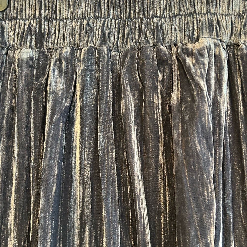 Natural life crushed velvet-like palazzo pants. Grayish blue color. Size… - Picture 4 of 8